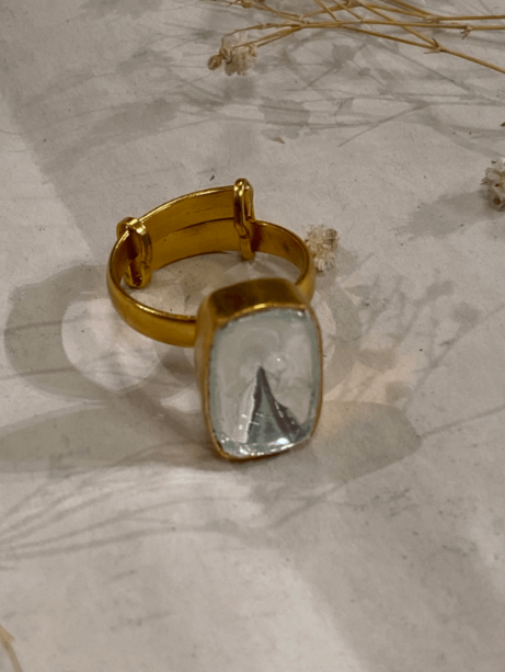 Nia Ring