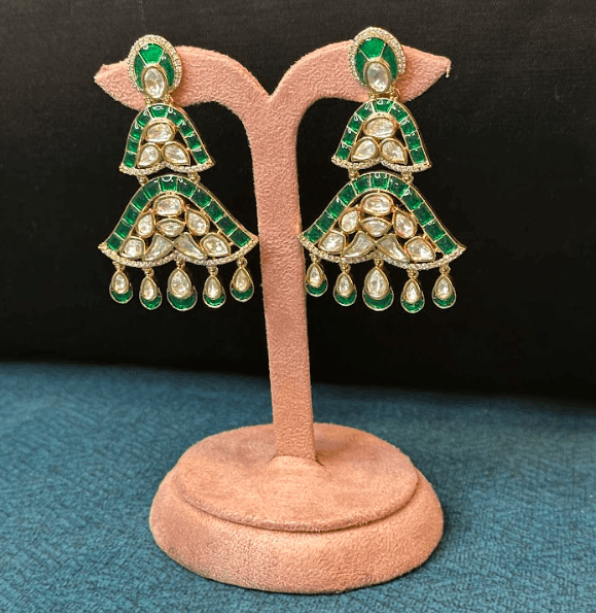 Sazzy Emerald Green Earrings