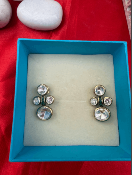 Leya Earrings